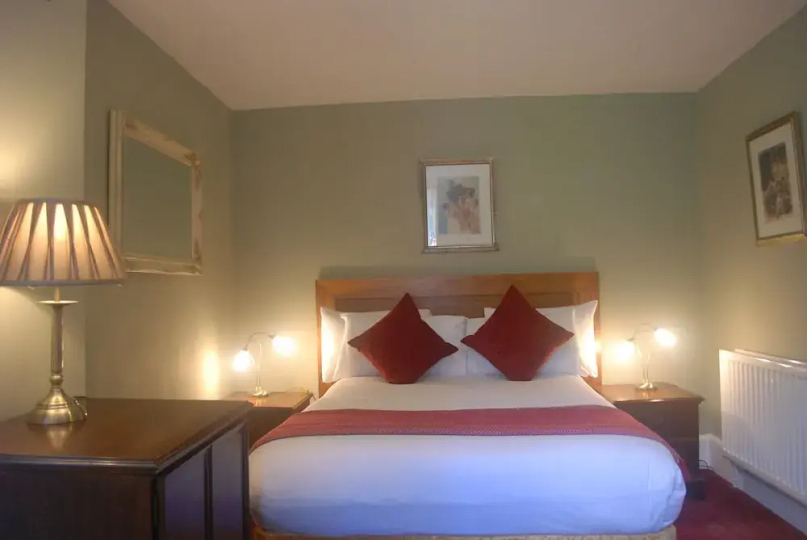 The Radnorshire Arms Hotel