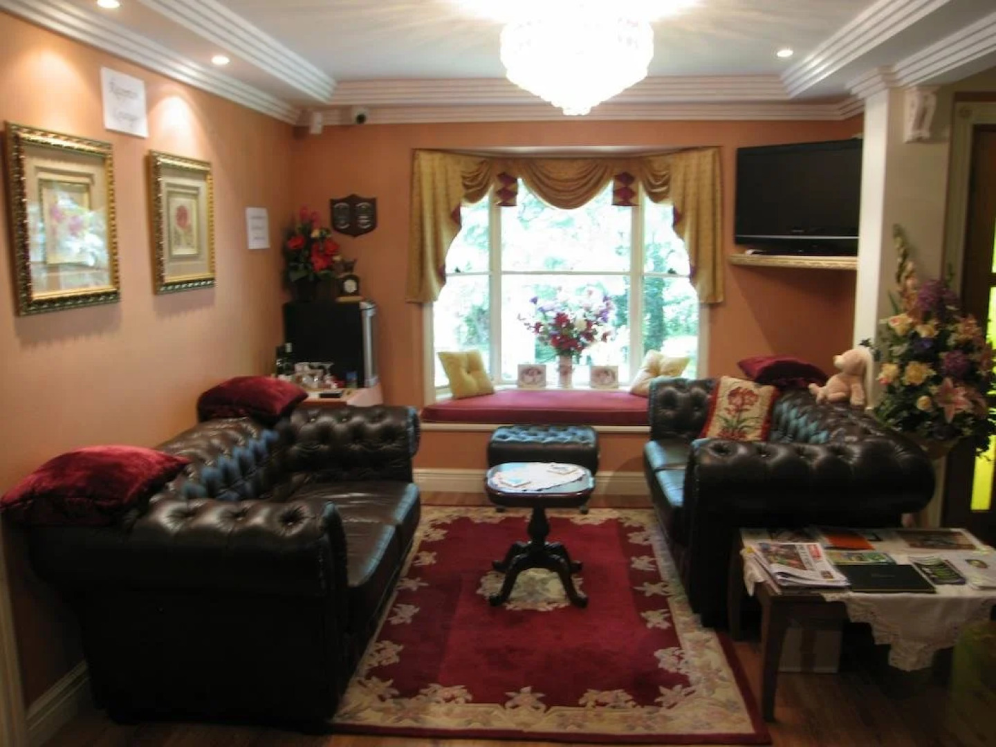 Curtis Falls Apartment