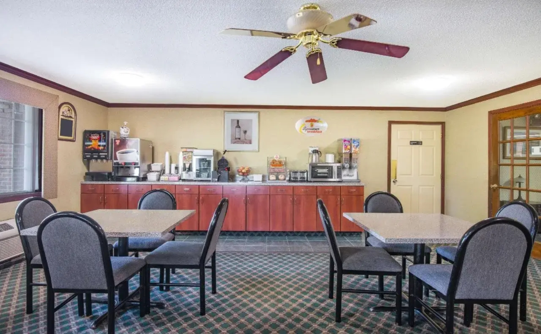 Red Roof Inn & Suites Marysville