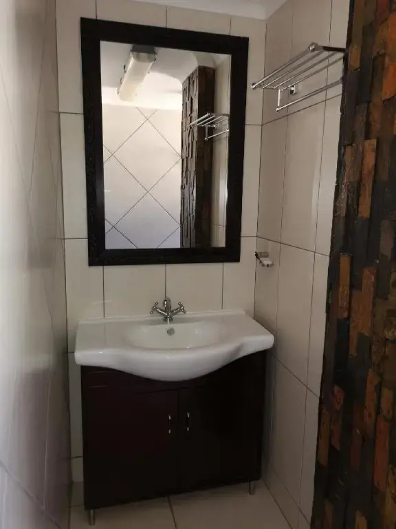 AAA Rose Garden Guesthouse