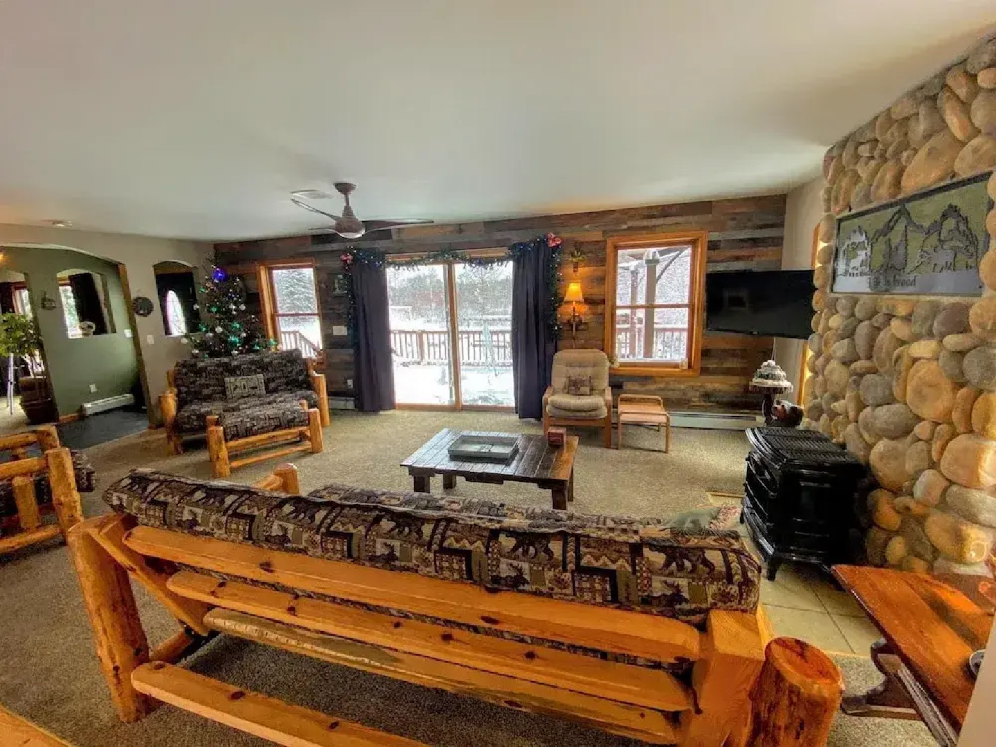 Moose Lodge and Cabins by Bretton Woods Vacations