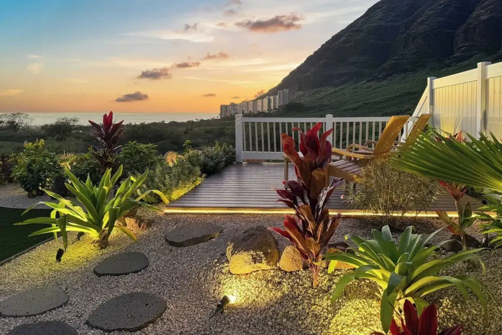 Sleeps 16, 2 Homes Ocean Views, Shared Pool + Gym, Near the Beach Avantstay