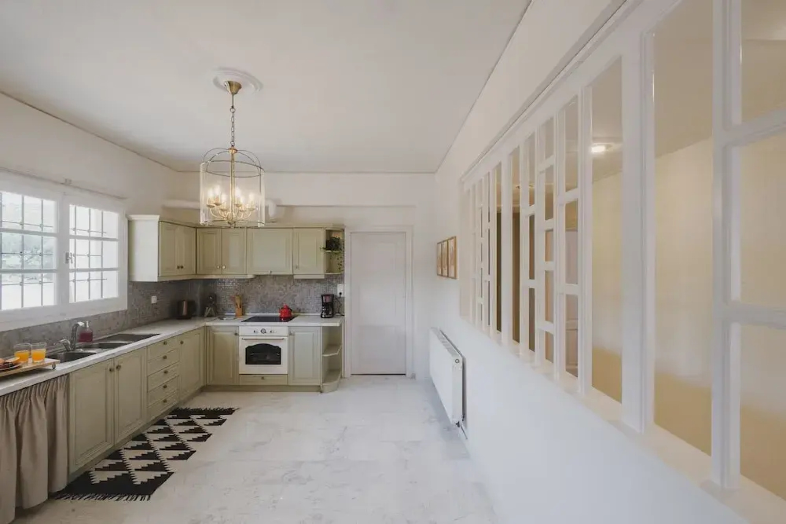 Mid-Century Modern Villa Vintage Charm