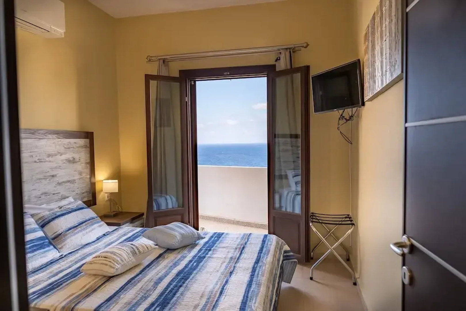 Theoxenia Suites