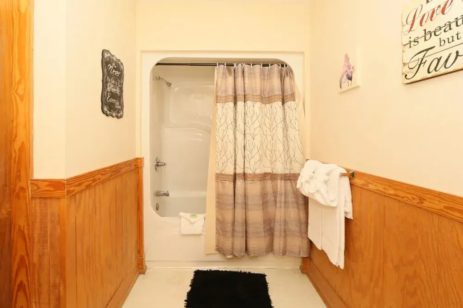 Walnut Grove 2 3 Br cabin by RedAwning