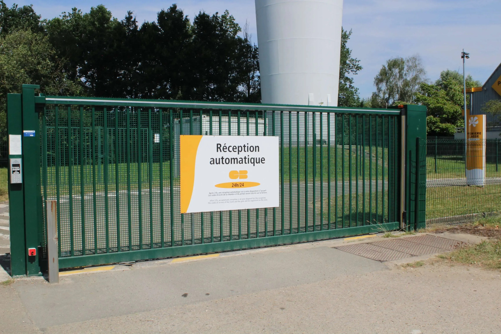 Hotel Première Classe Saint Quentin En Yvelines - Elancourt