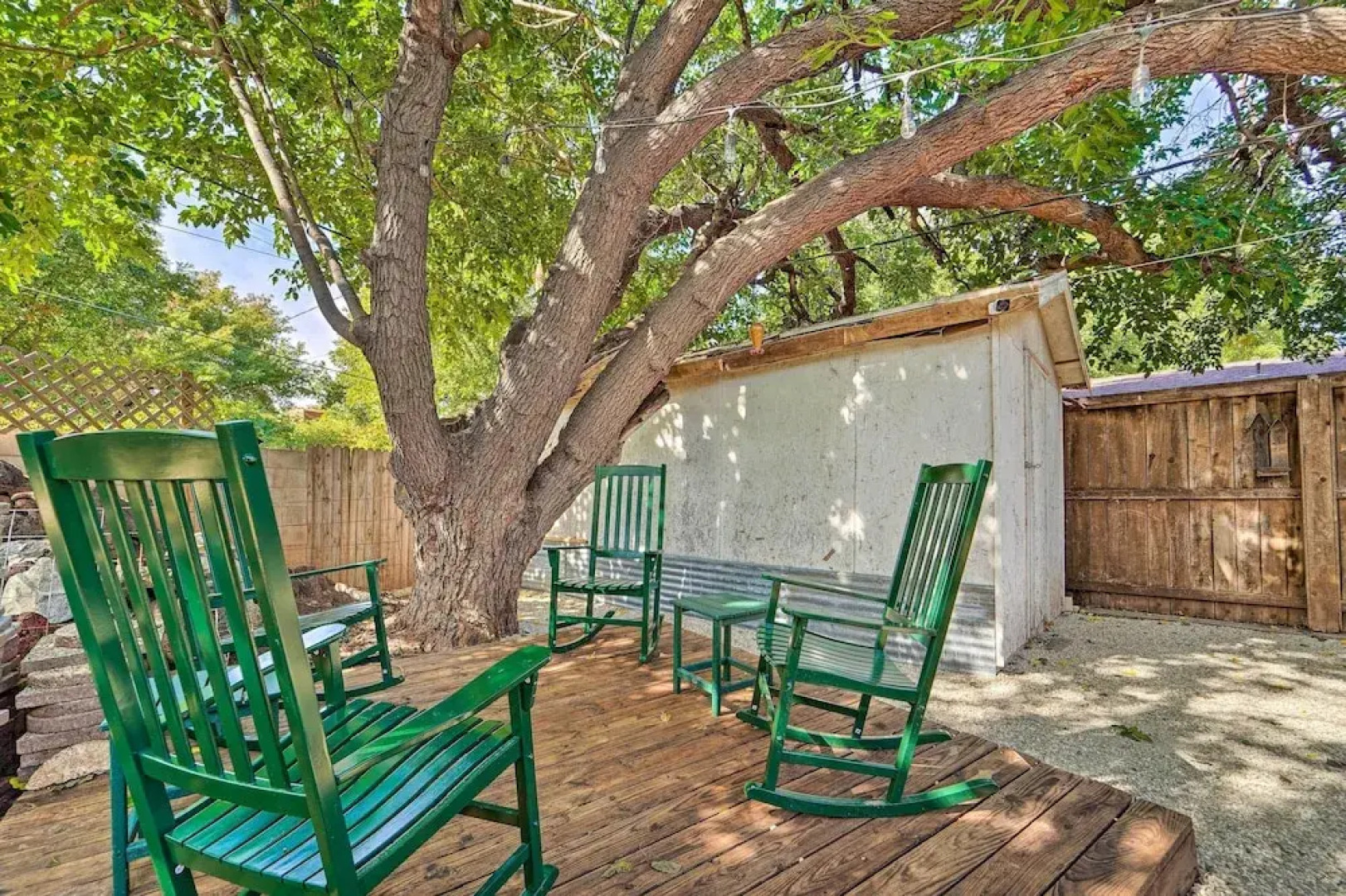 Luxurious Lubbock Home: Fire Pit, Outdoor TV!