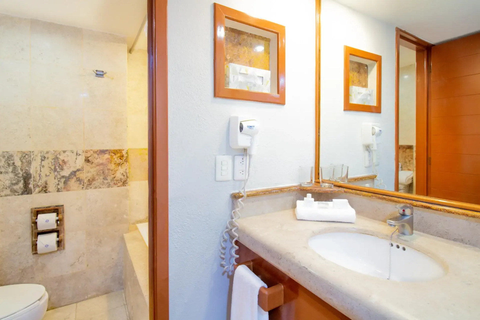 Plaza Pelicanos Club Beach Resort All Inclusive