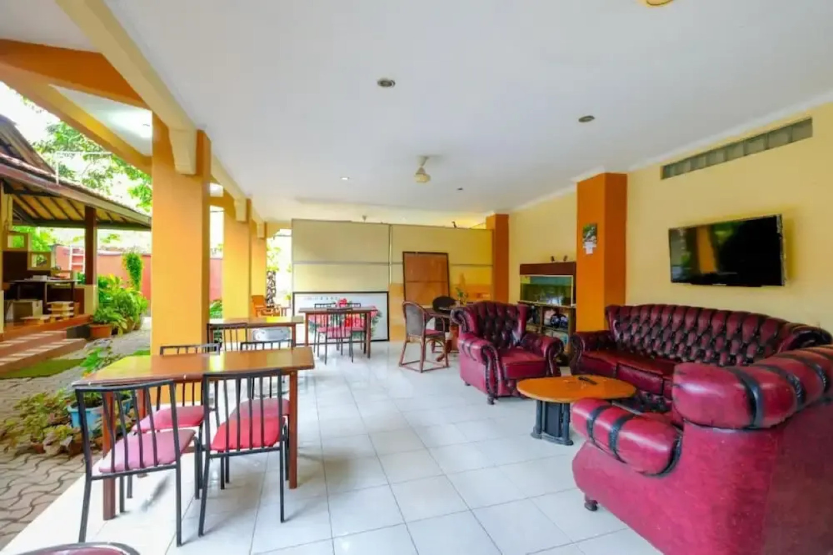 The Ellen Hotel by ecommerceloka