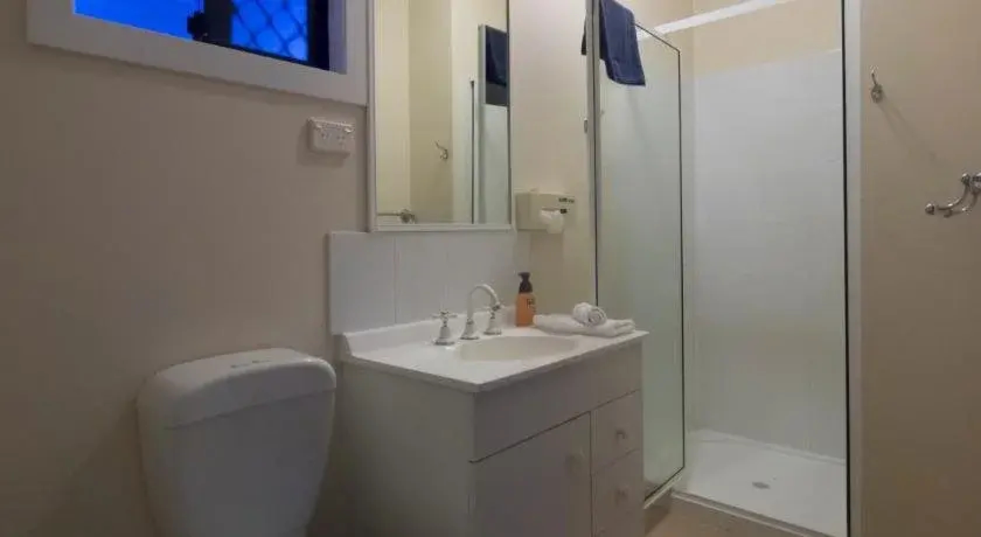 Hinchinbrook Marine Cove Resort