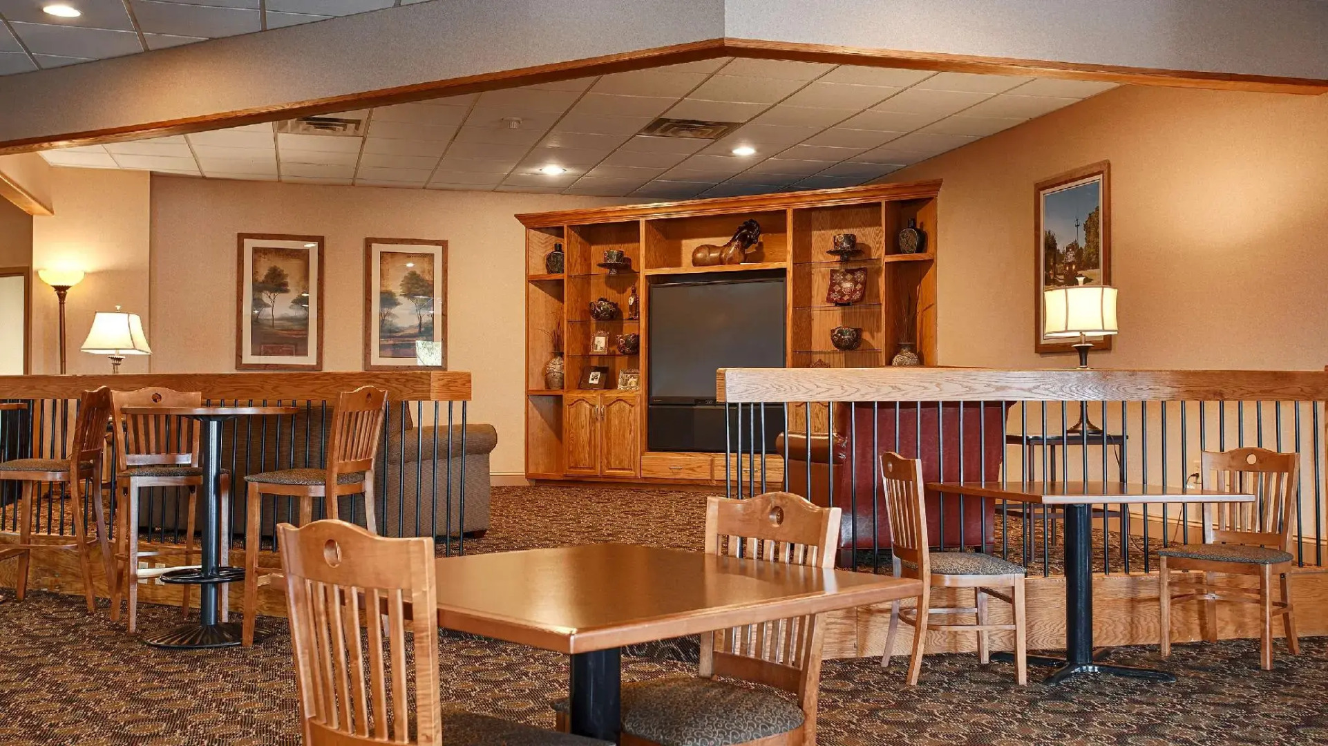 Best Western Crossroads Of The Bluffs