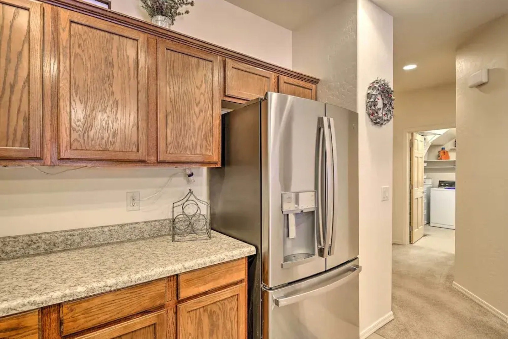 Deck & Gas Grill: Spacious Pinetop Cabin