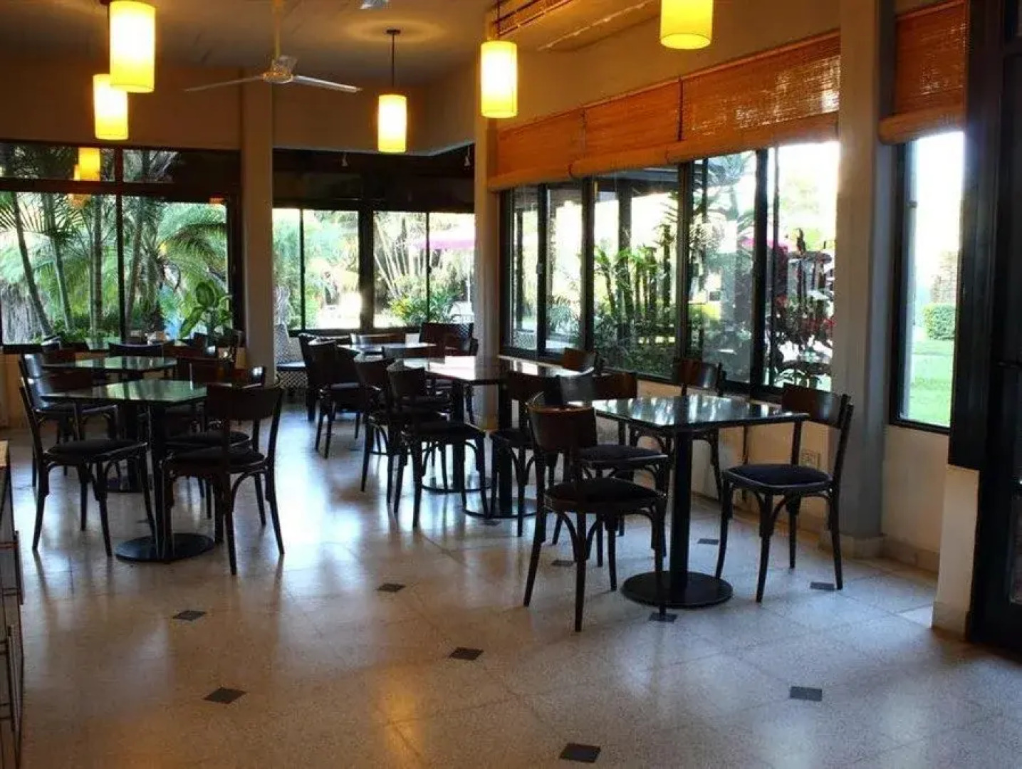 Asterión Hotel - Turismo y Negocios