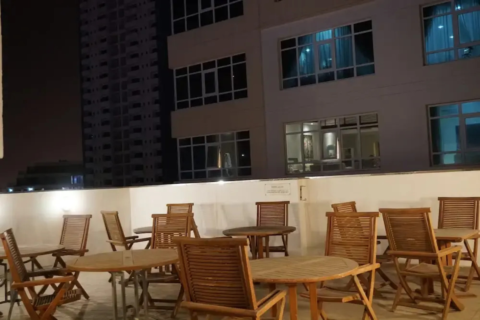 Elite Five Apartments