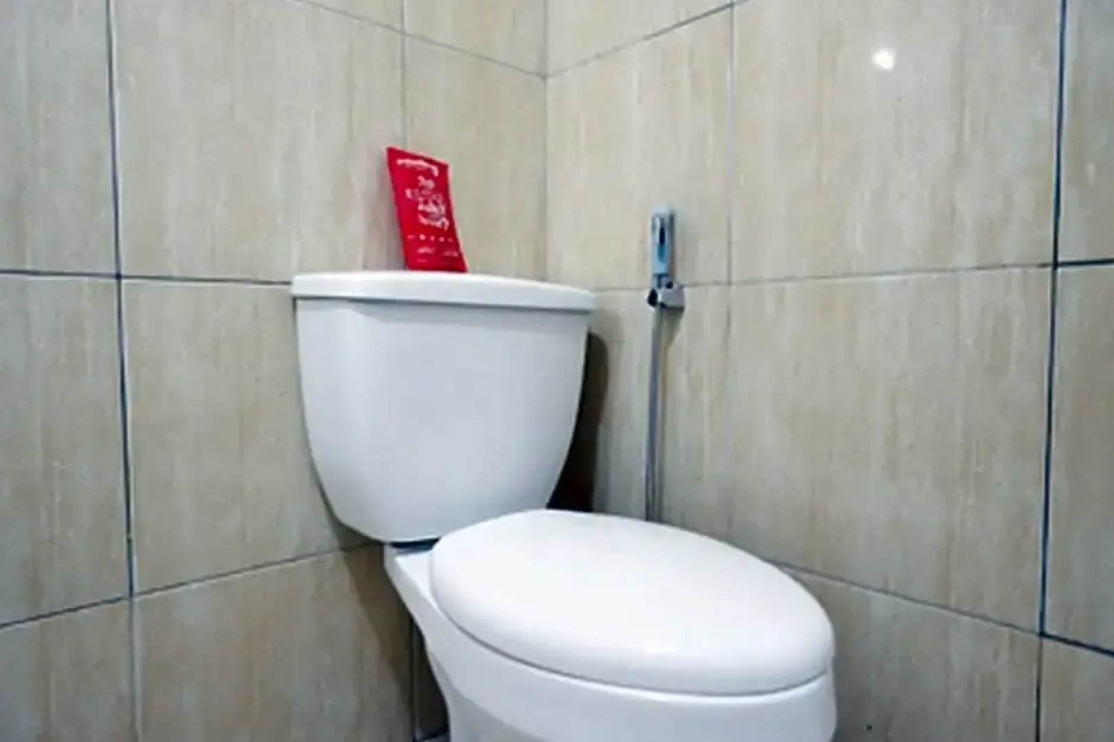 RedDoorz near Ahmad Yani Monument Park Kudus