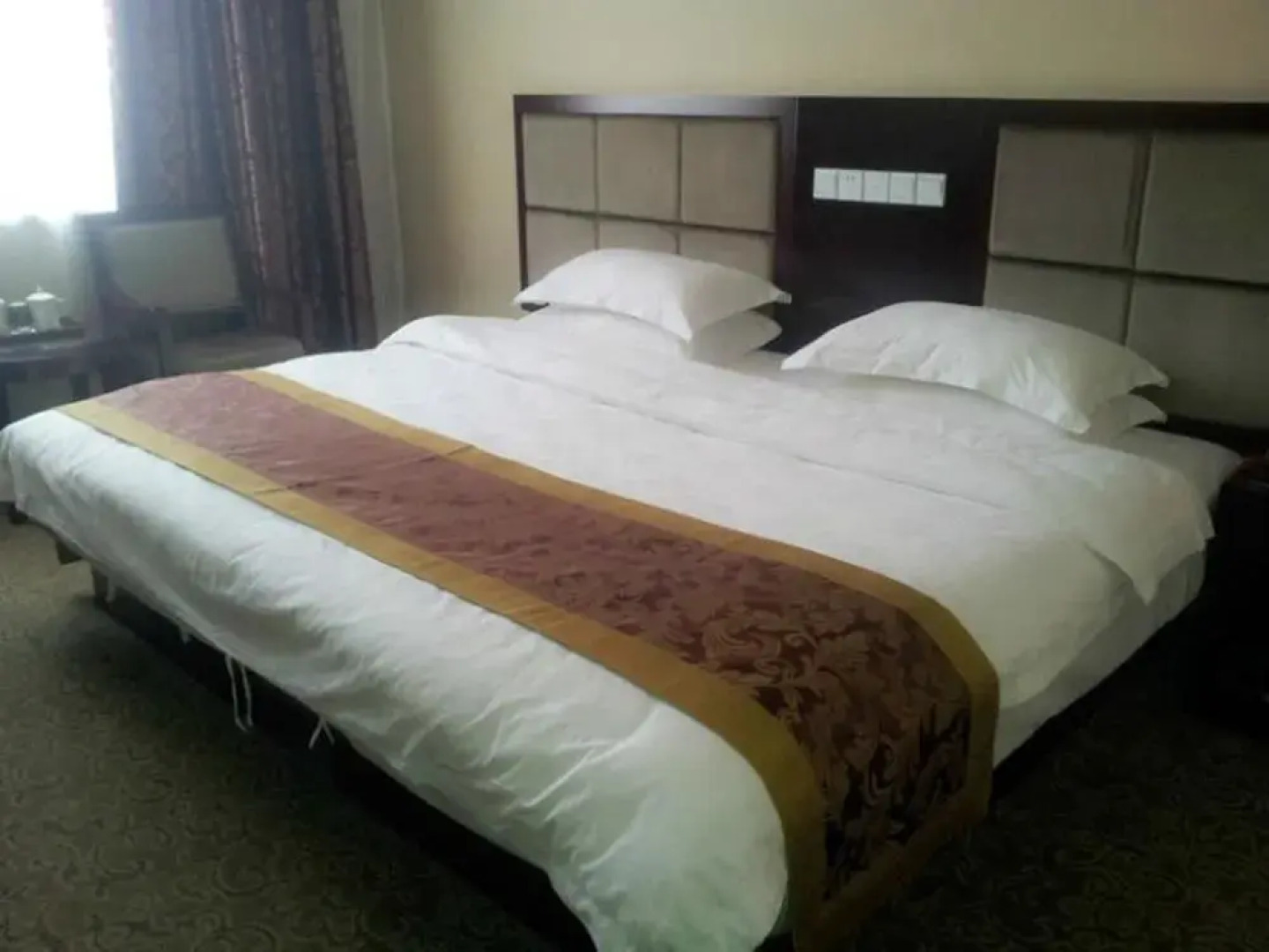 Xinyang Jin Hanting Hotel