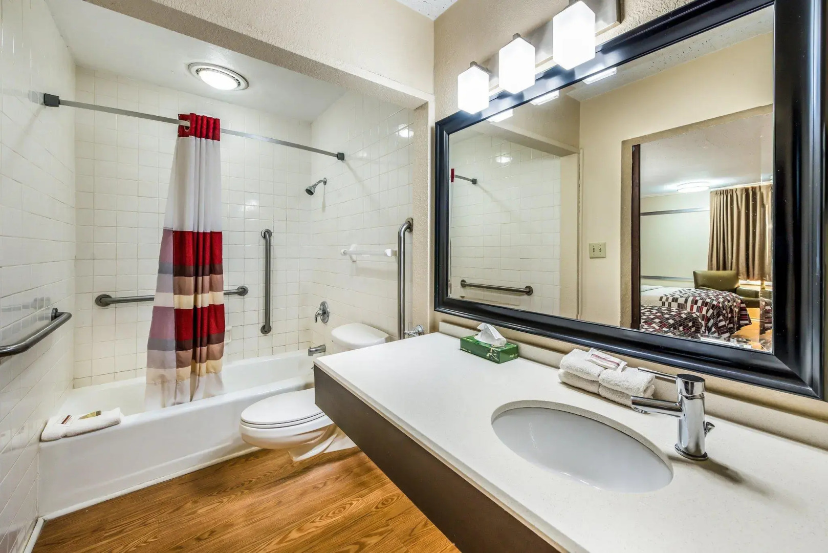 Red Roof Inn & Suites Wapakoneta