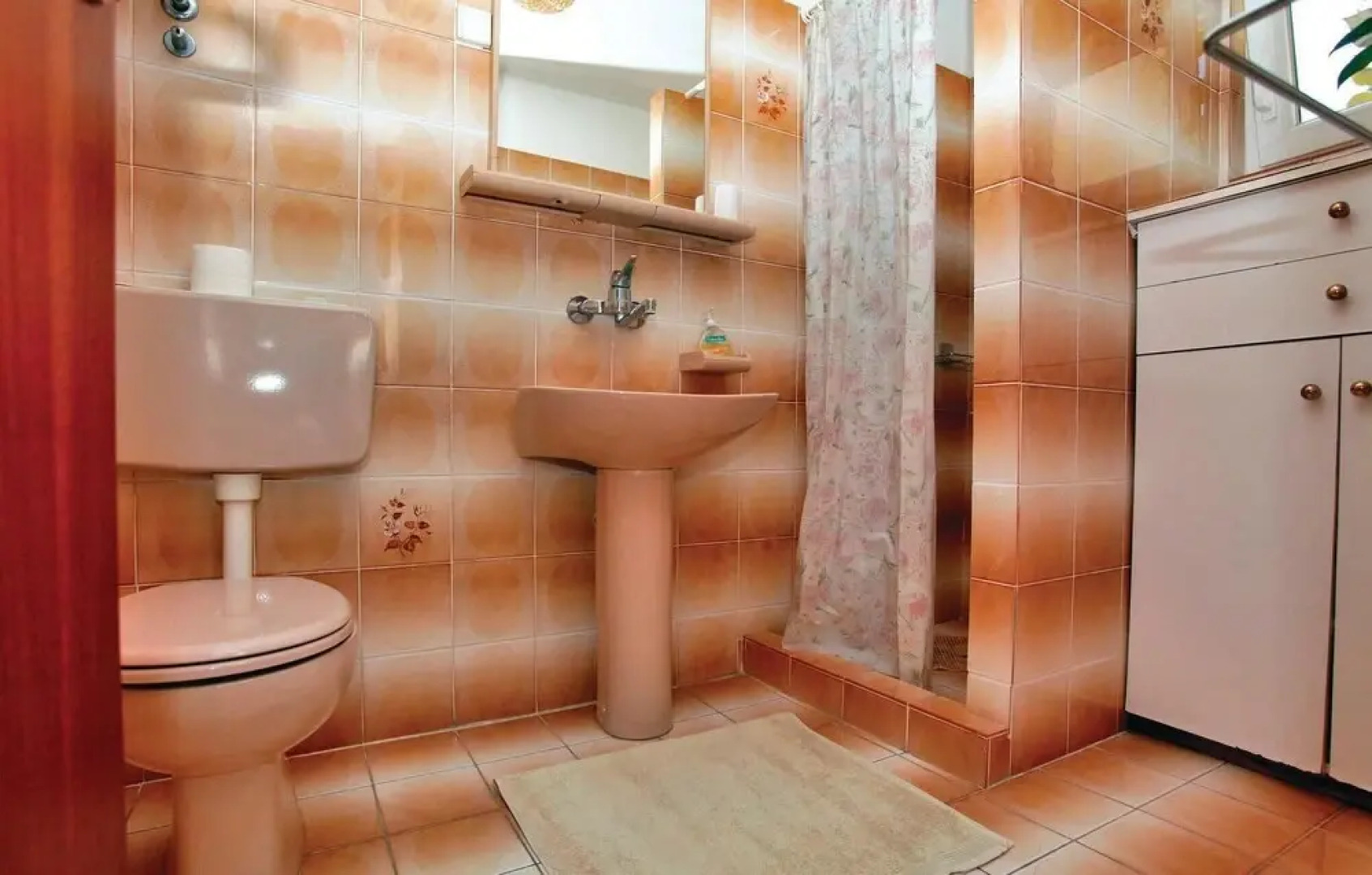 Awesome Home in Racisce With Wifi and 6 Bedrooms