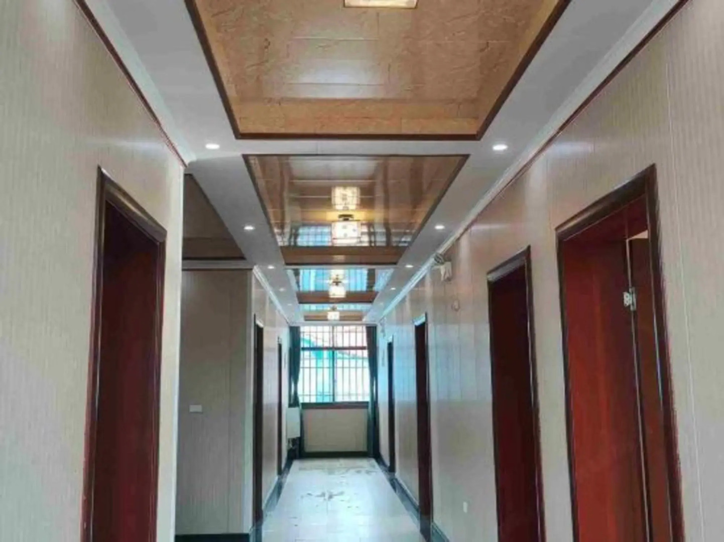 Longhushan Youjian Inn