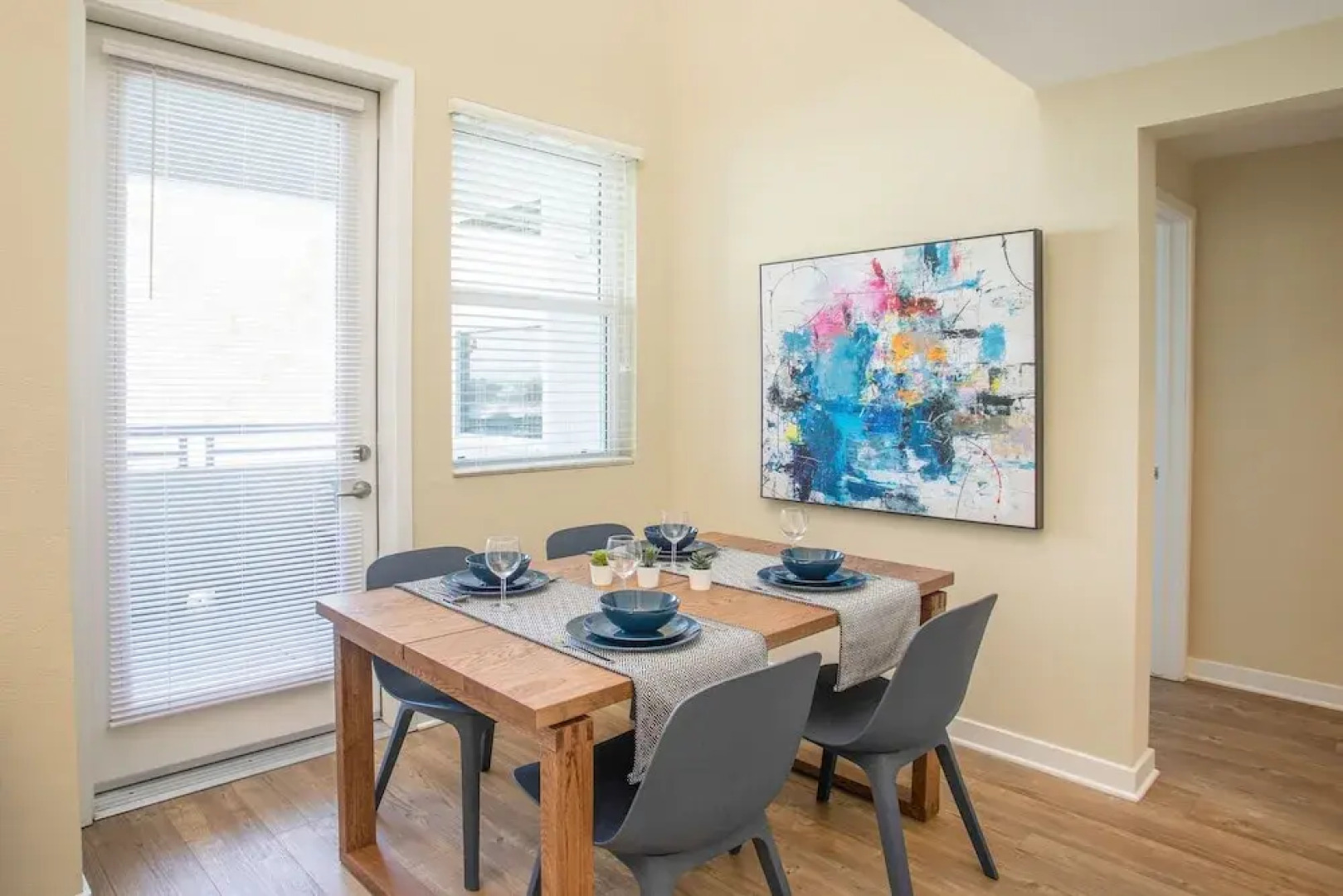 Irvine Deluxe Design Suites by A