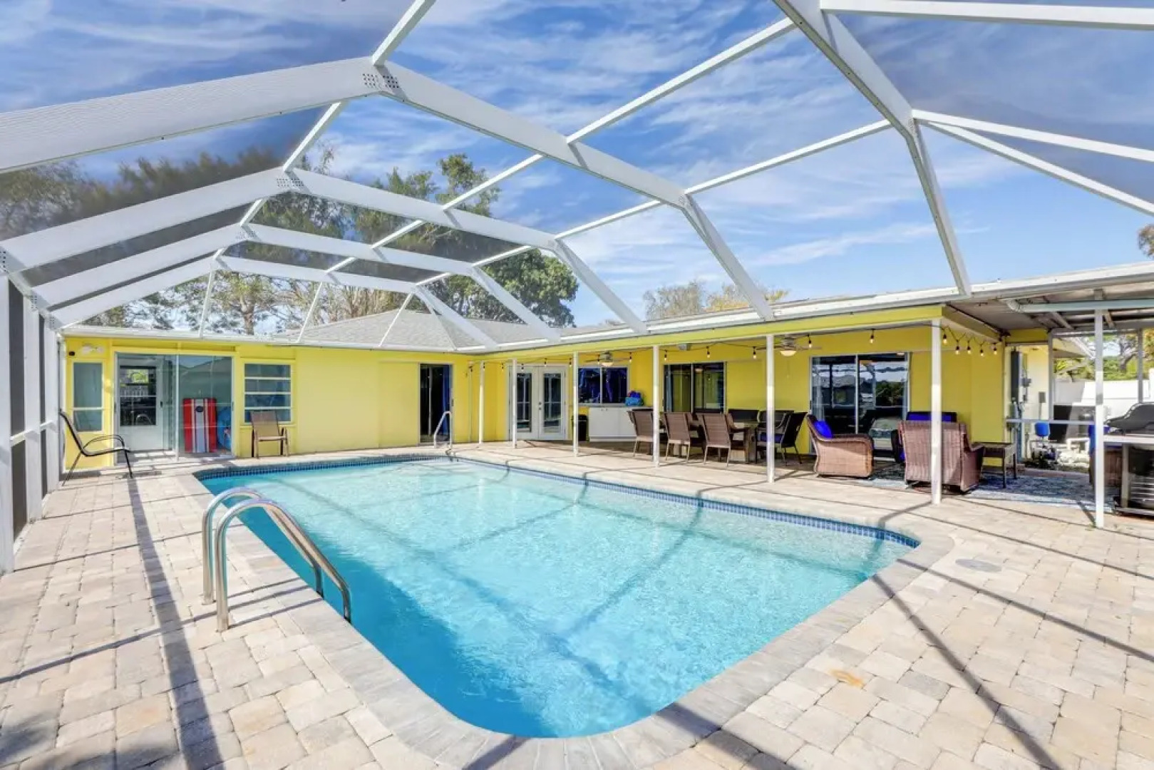 Sarasota Home w/ Heated Pool: 3 Mi to Airport!