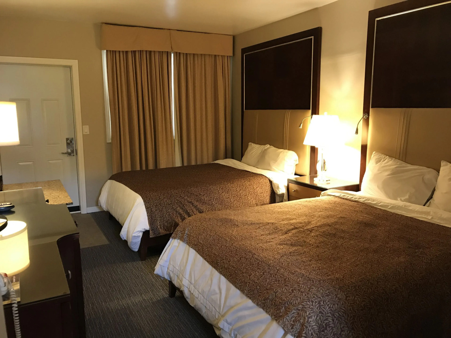 Cardinal Court Motel