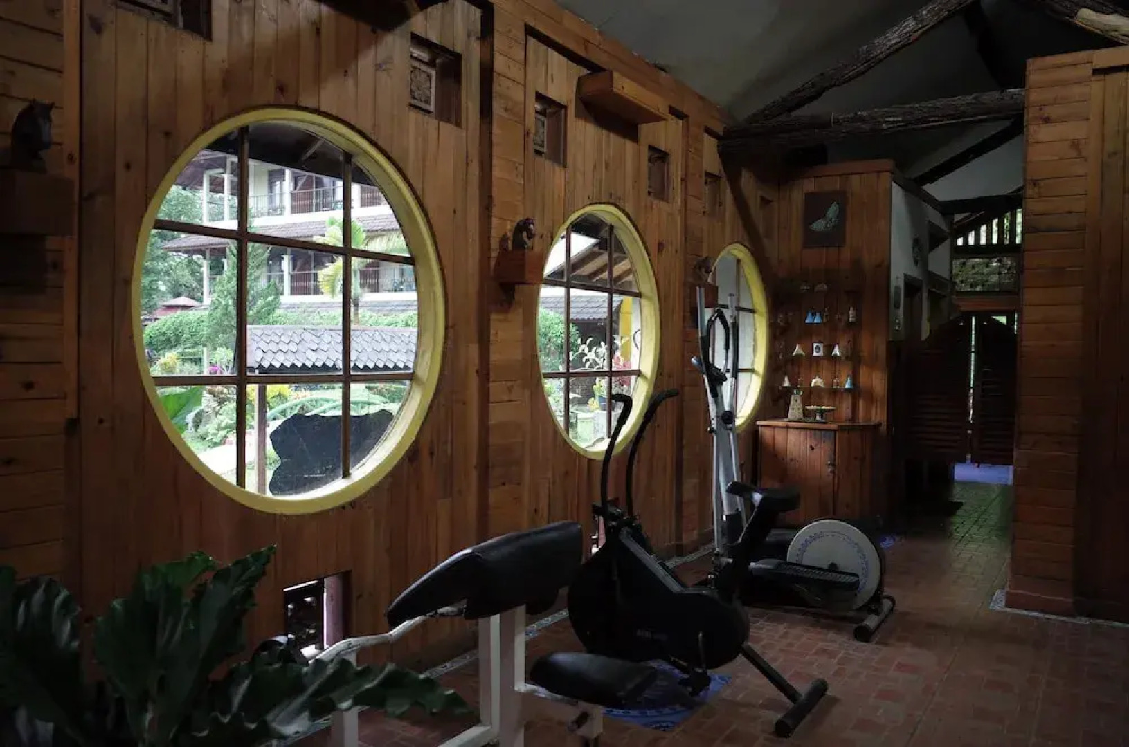 RedDoorz Plus @ Suryakencana Kota Sukabumi