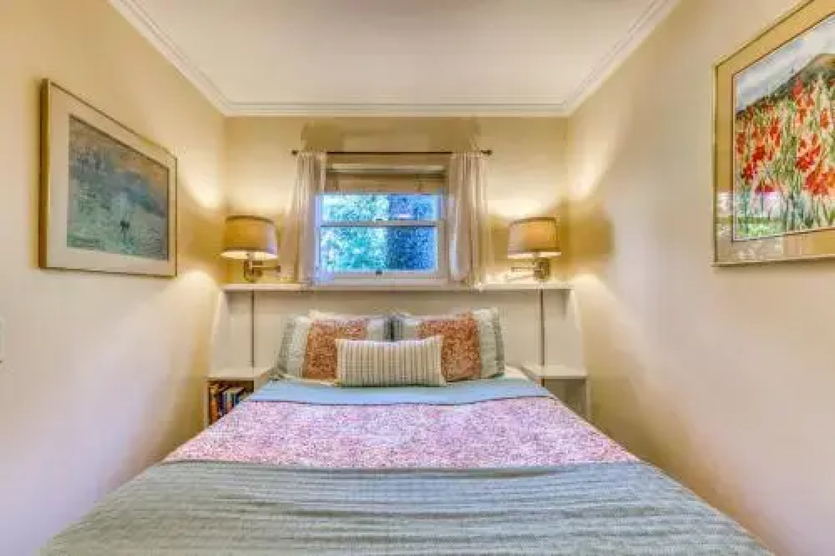 Woodland Cottage by the Sea