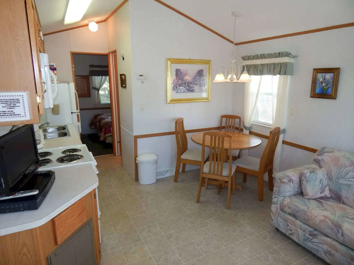 Road Runner Travel Resort - Caravan Park