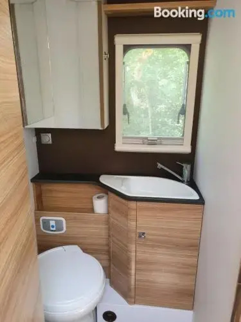 Camping-car de luxe dans le bois de Champia - Huy