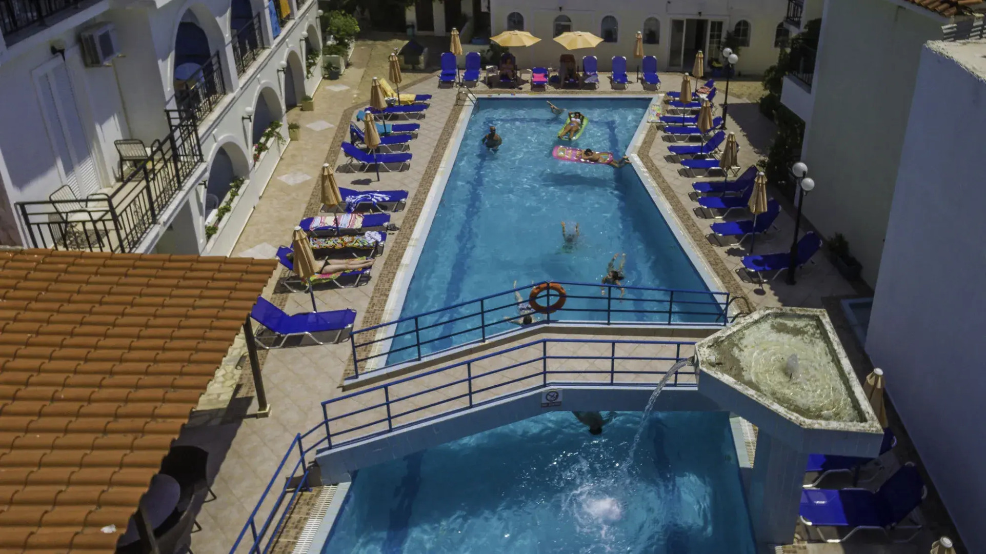 Vossos Hotel Apartments
