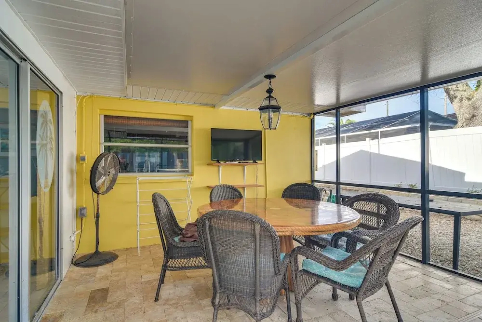 4 Mi to Dog Beach: Largo Home w/ Pool & Hot Tub!