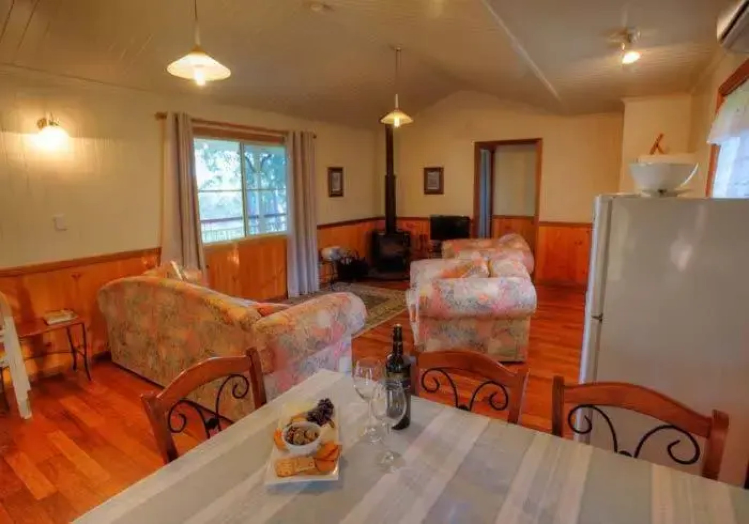 Accommodation Creek Cottages & Sundown View Suites