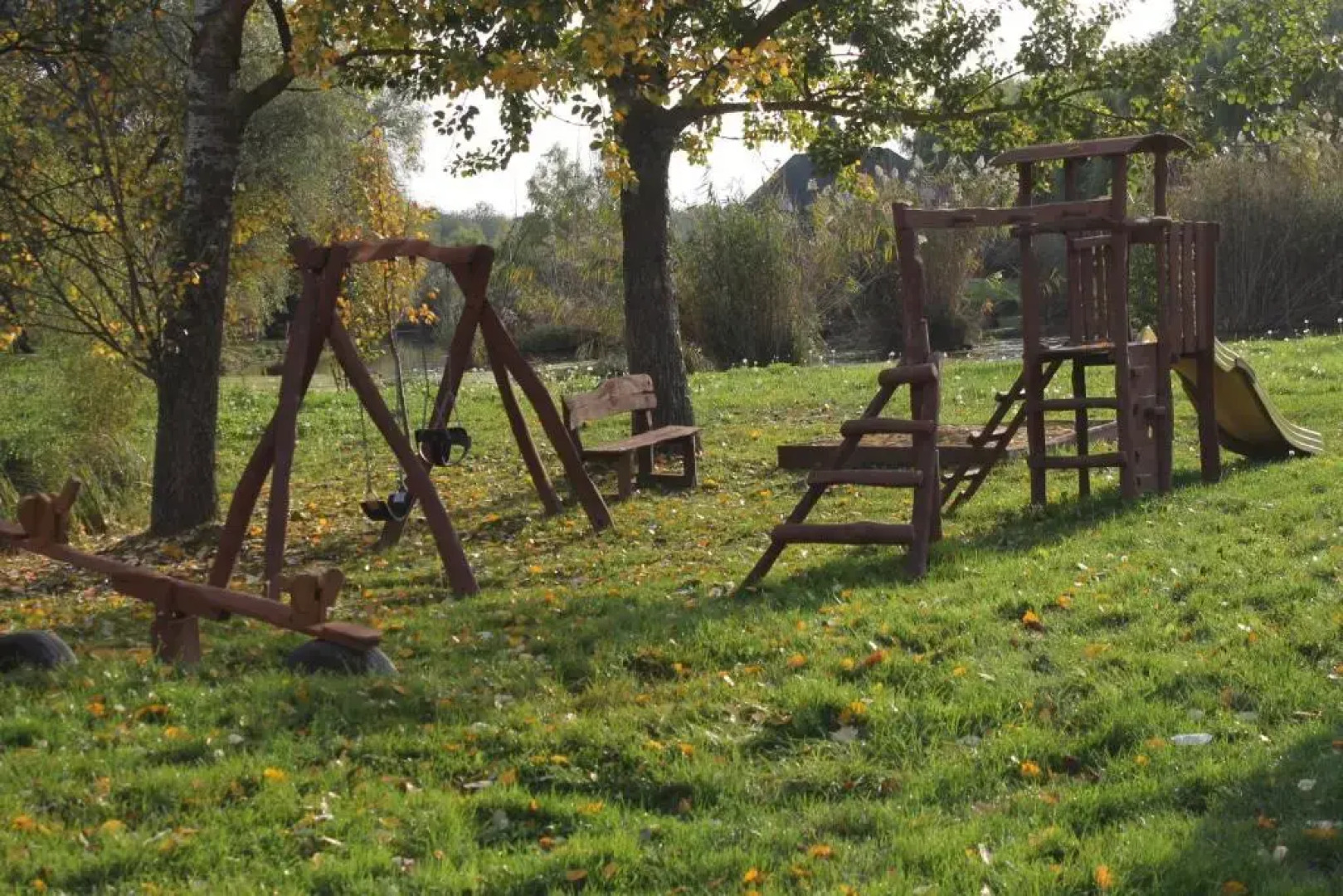 Ócsárdi Tópanzió