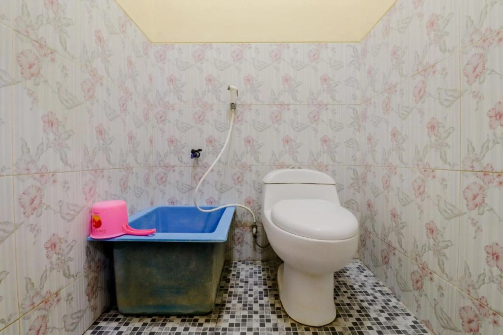 Penginapan Barokah by ZUZU