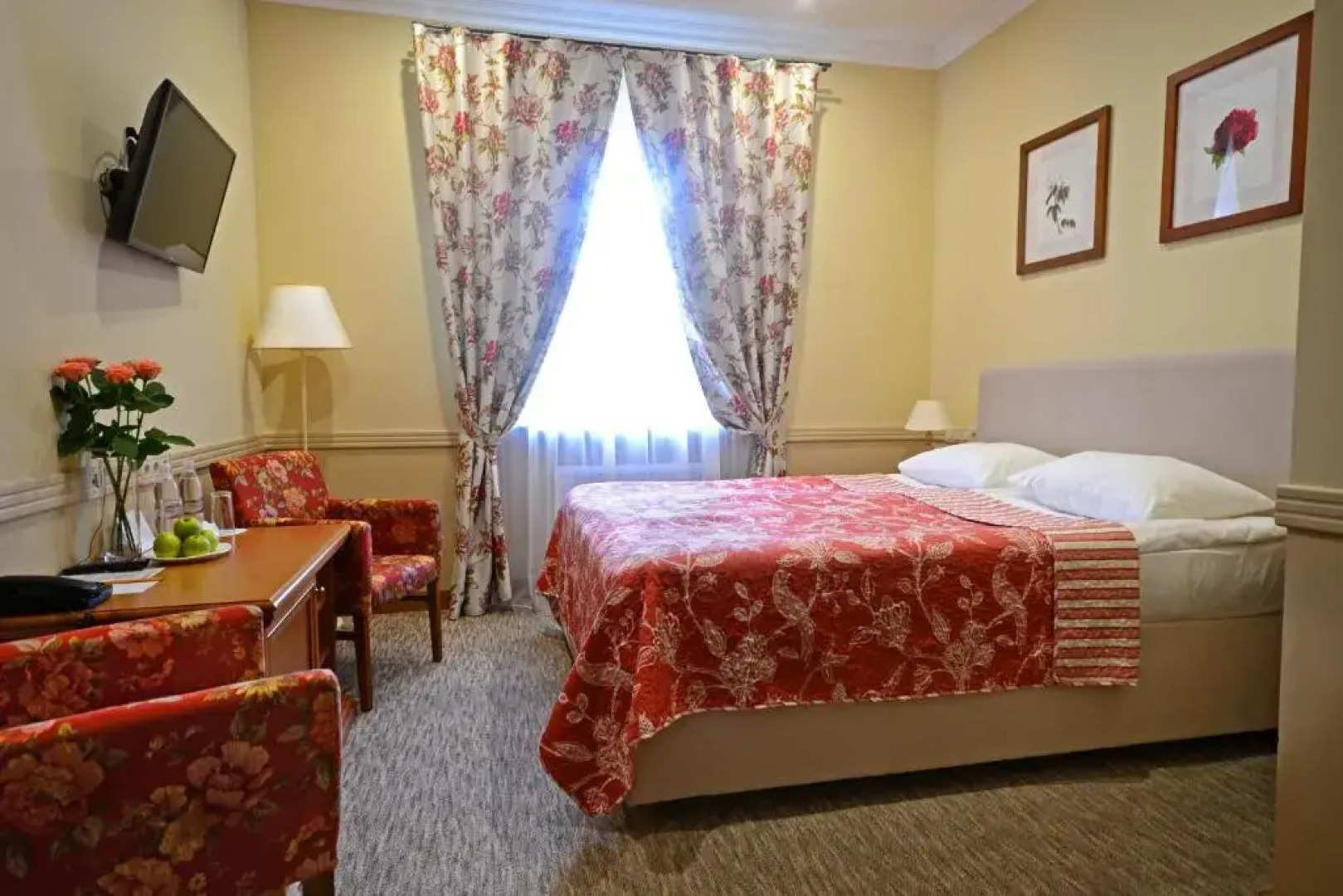 Premier Hotel Pochaiv