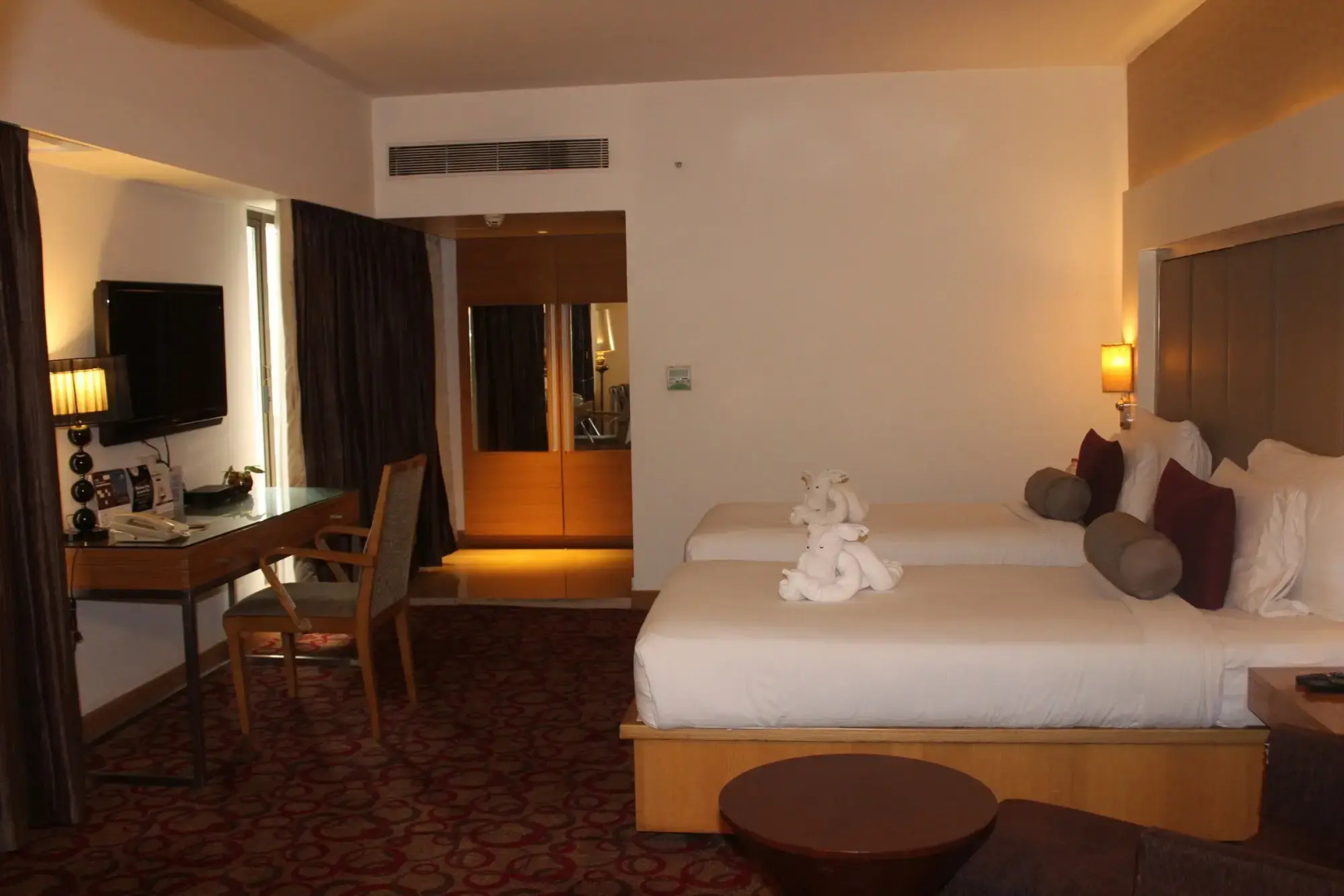 Pride Plaza Hotel, Ahmedabad