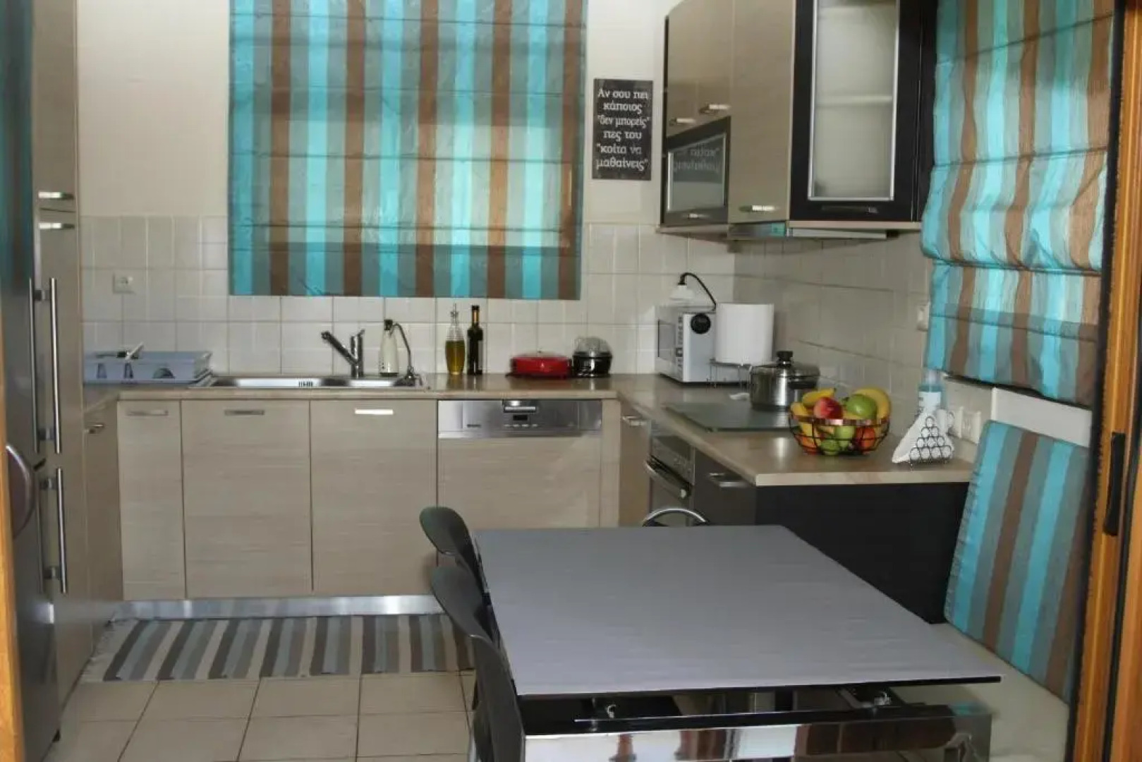 Sunny Villa by the beach Gournes