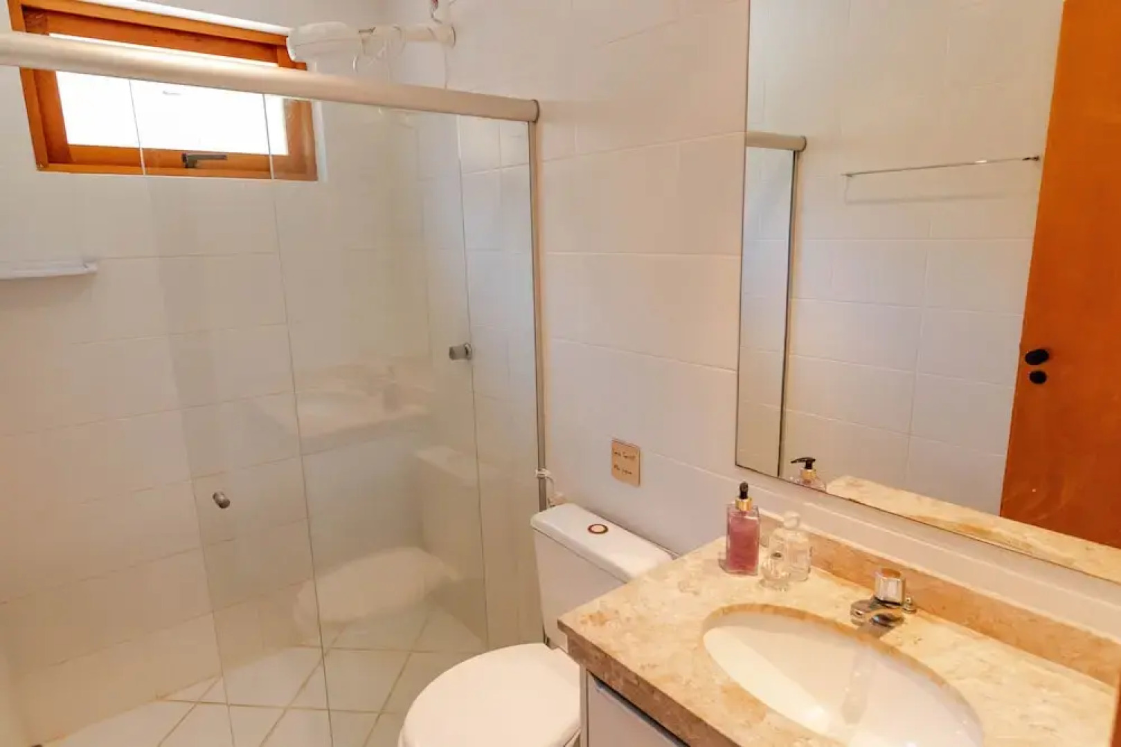 PF02 Apt. 3 Quartos em Praia do Forte