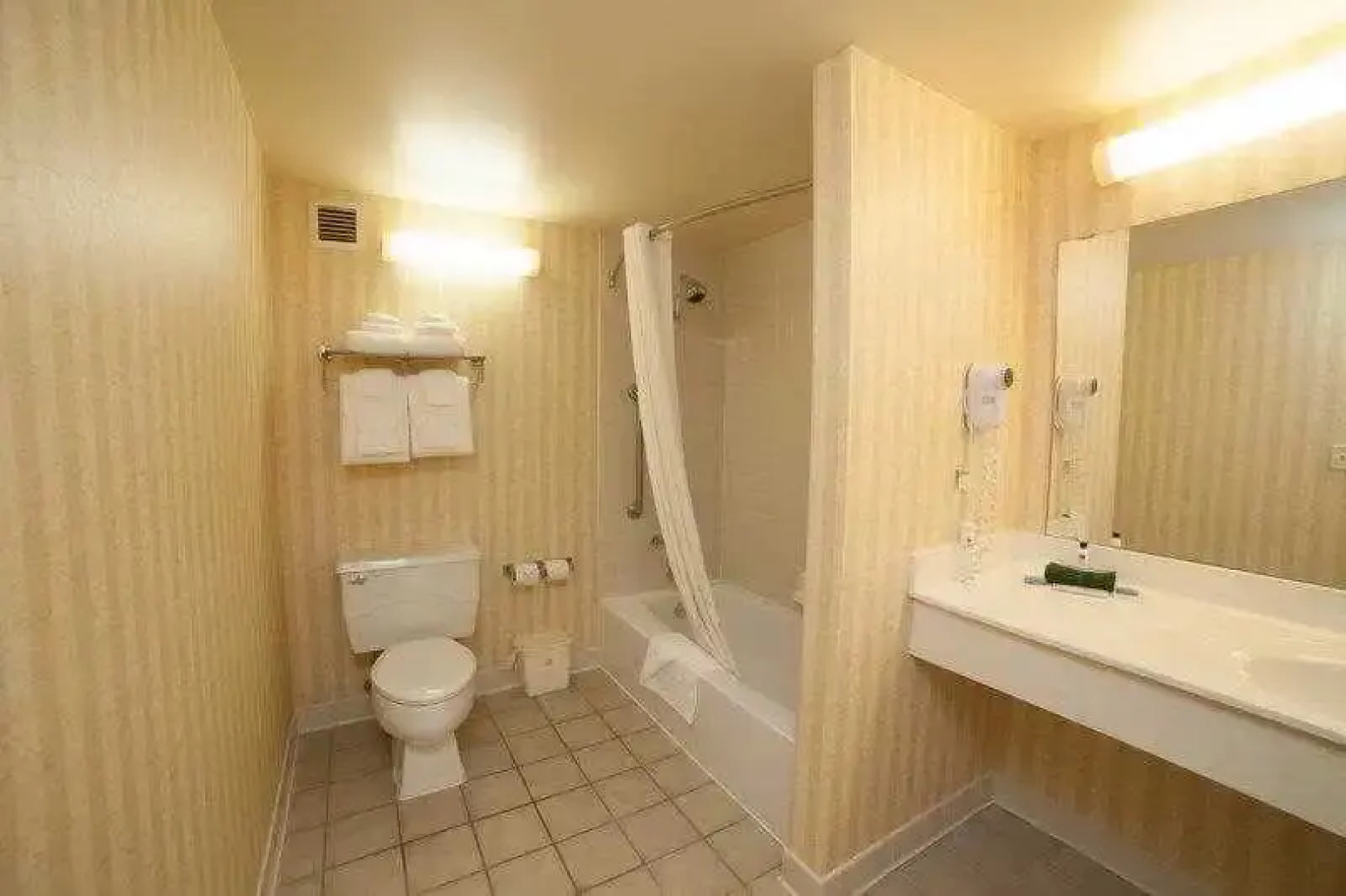 Country Inn & Suites By Carlson, Fergus Falls, Mn