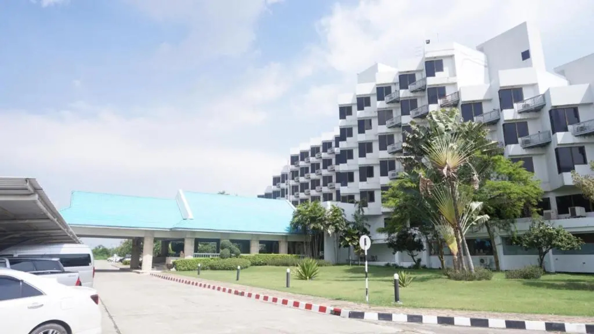 Suntara Wellness Resort & Hotel