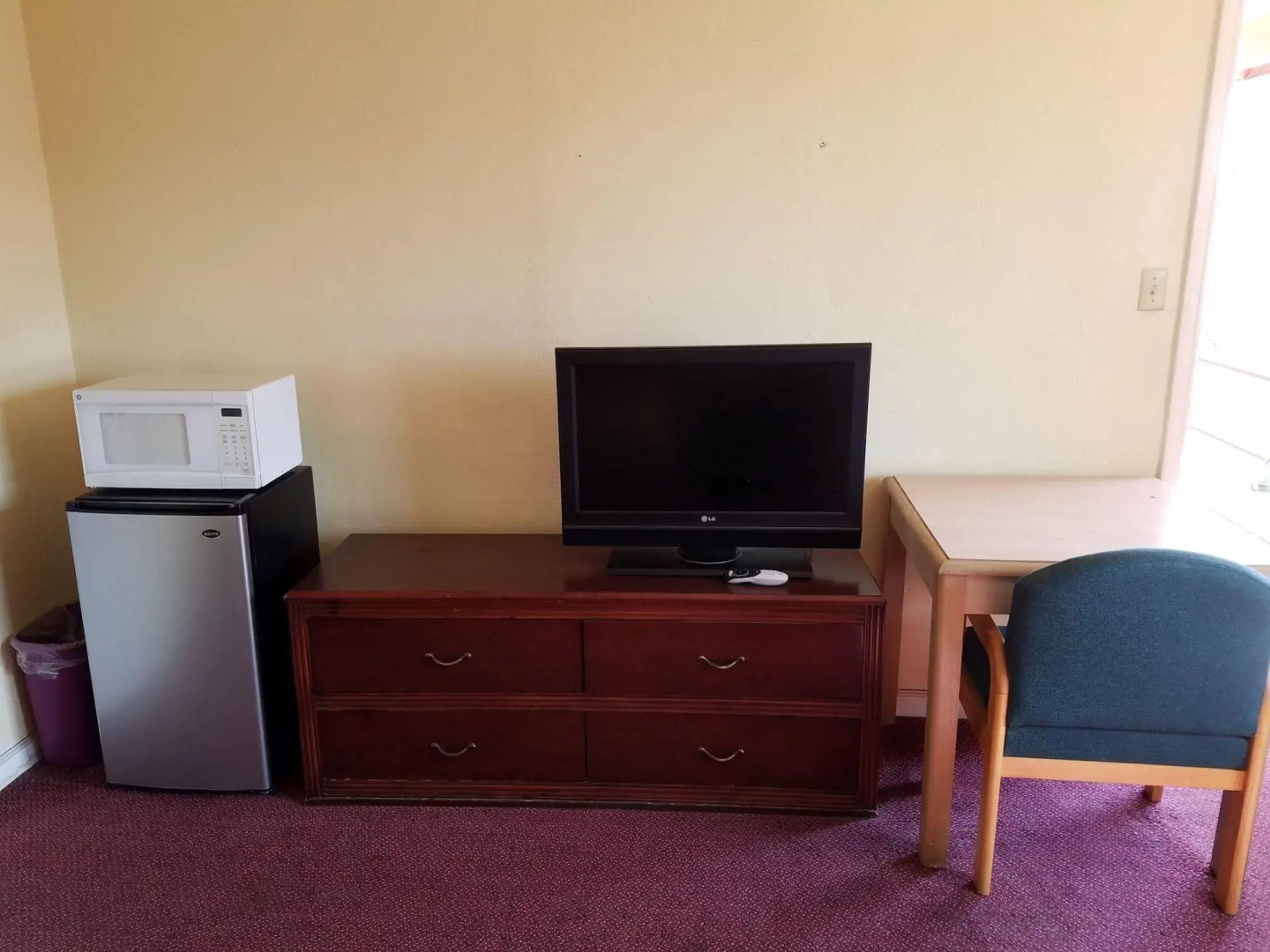 Classic Inn & Suites