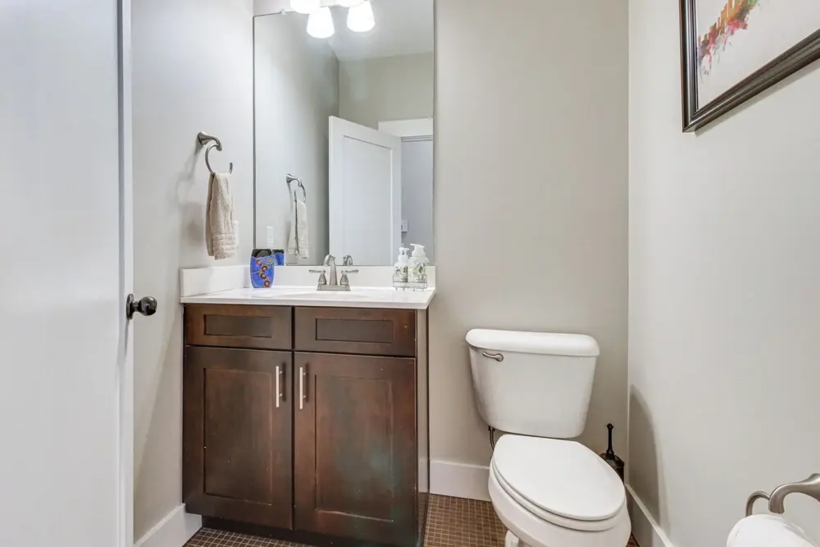 Vibrant Downtown Cincinnati Townhome w/ Sauna!