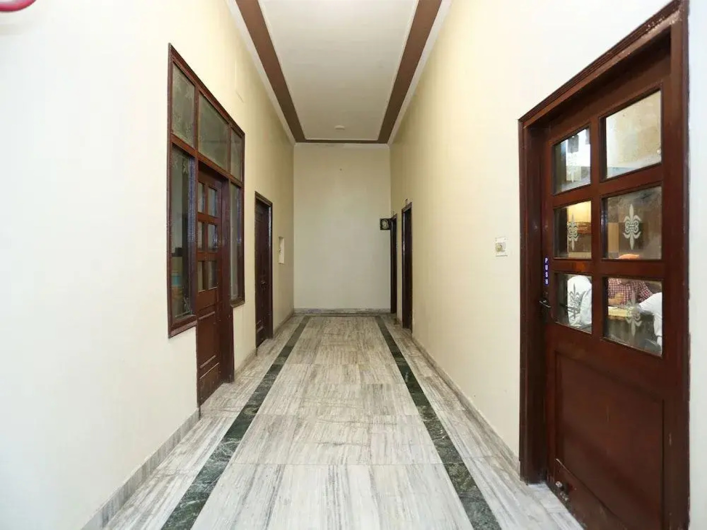 OYO 16906 Hotel Balsons