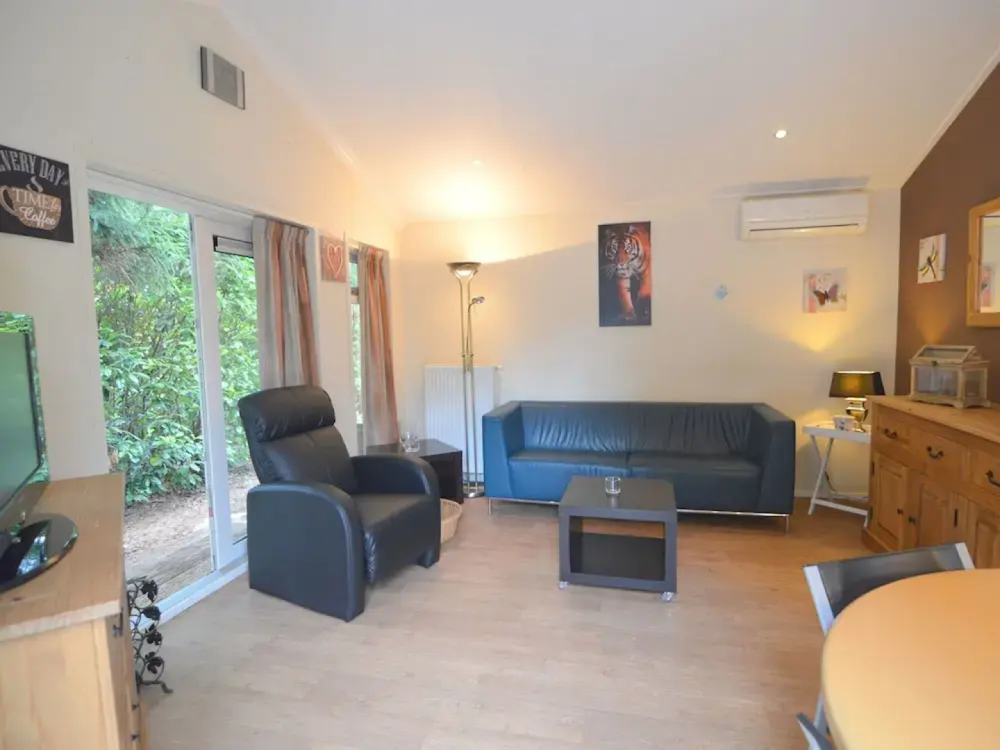 Tranquil Holiday Home in Wissel With Terrace, Garden