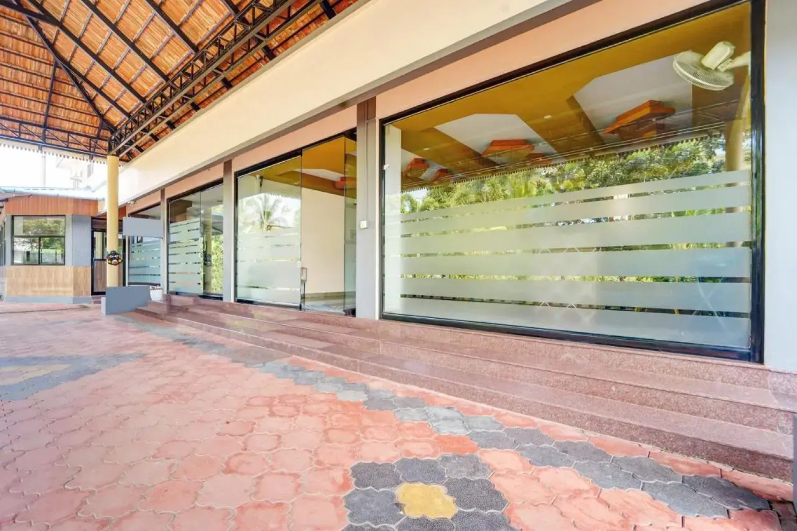 OYO Flagship 75052 Kuku Residency