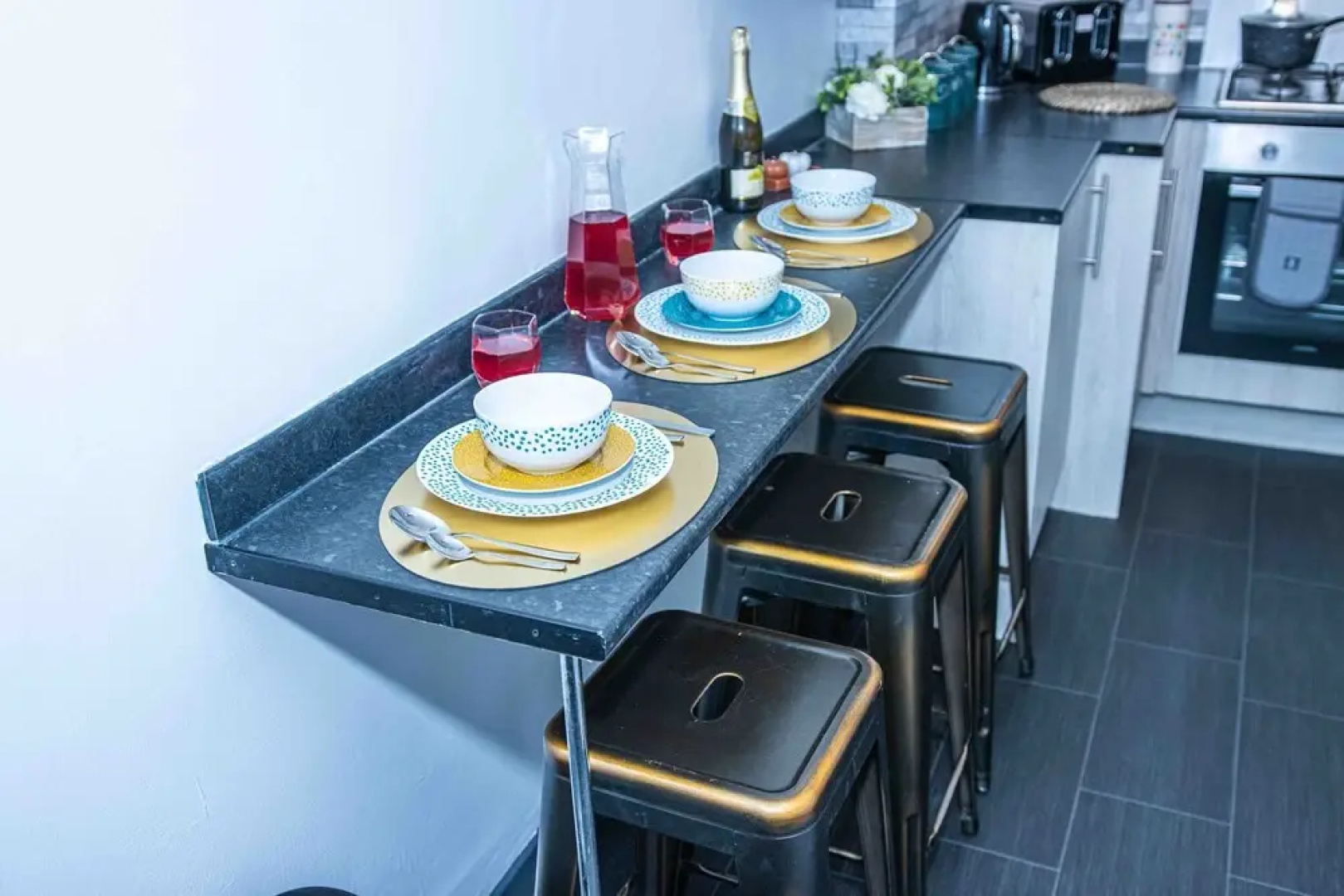 Dudley 3bedroom Home-perfect for Long & Short Stay
