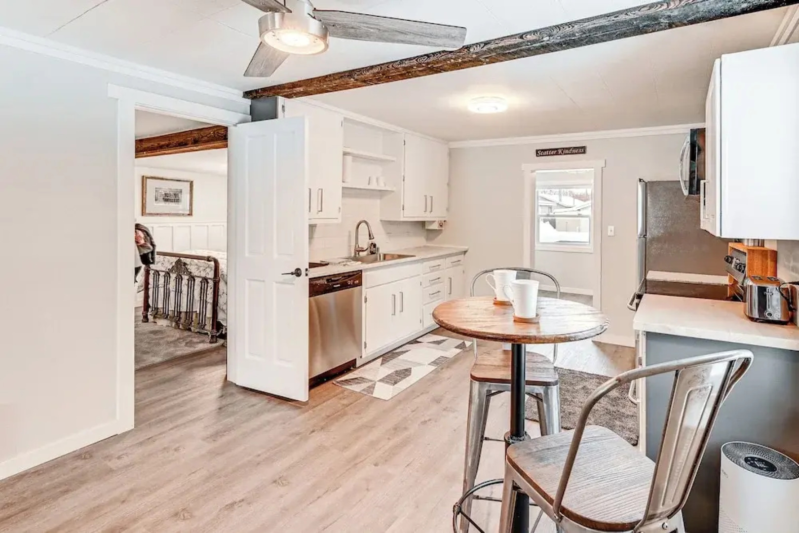 1 Mi to Main Street Polson: Updated Home w/ Deck!