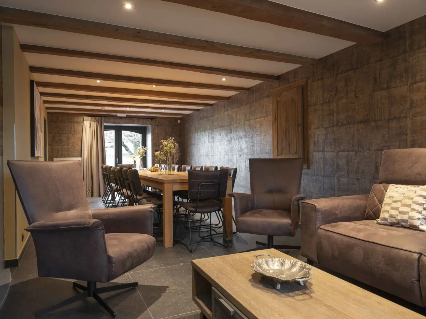 Vintage Holiday Home in Tavigny with Bar