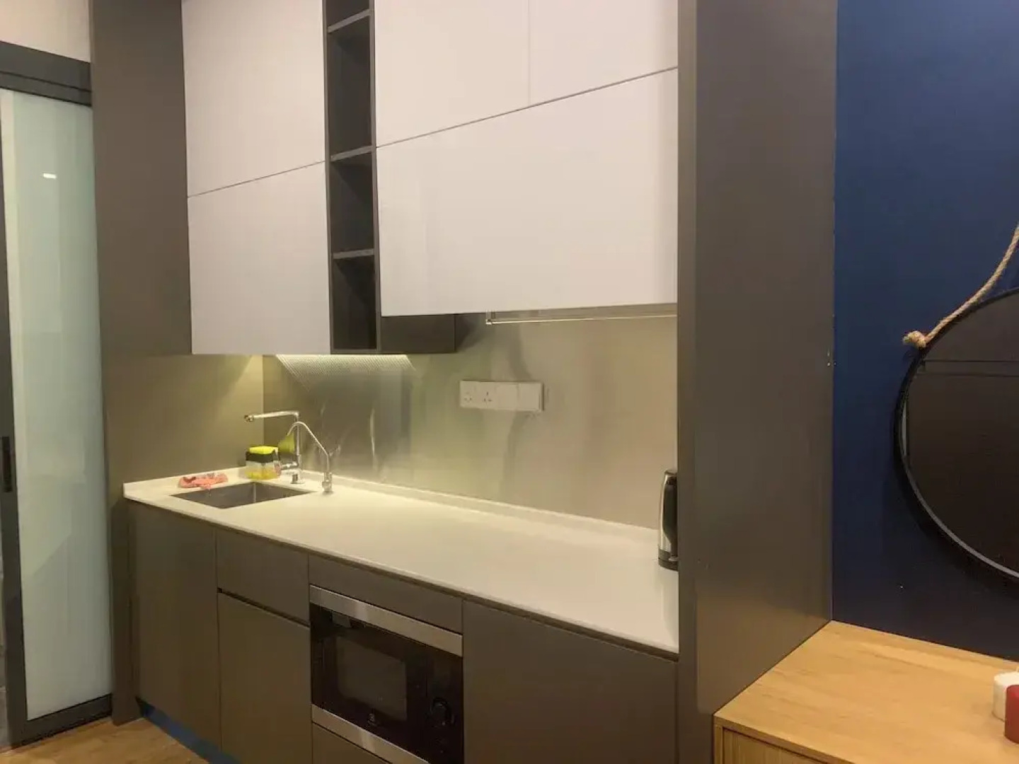 Ceylonz Suites by Roomy